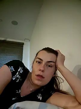 Carolinemiam online show from 06/27/26, 02:44