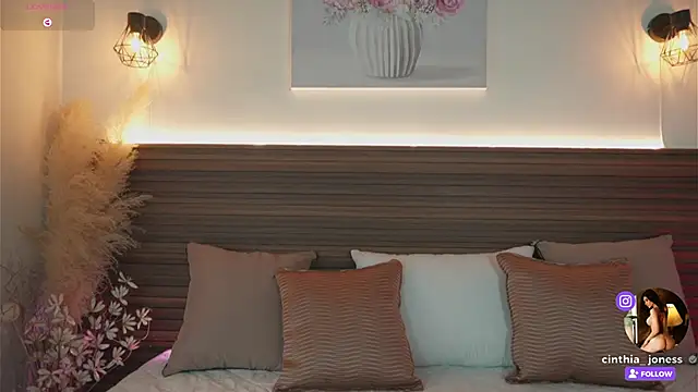 cinthia jones2 online show from 10/05/25, 08:23