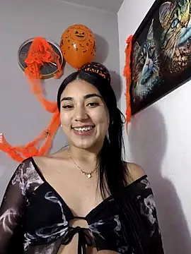 AmberGold- online show from 10/31/25, 10:05