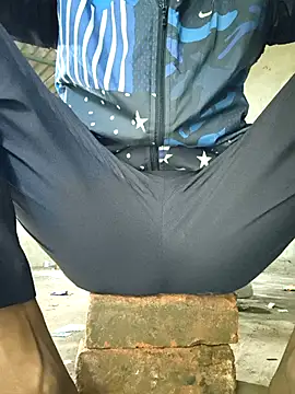 Snapshot of onlymasti00 chatting on 10/05/25, 01:48 onlymasti00 online show from 10/05/25, 01:48