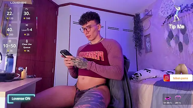 estebandi do online show from 09/28/25, 03:01