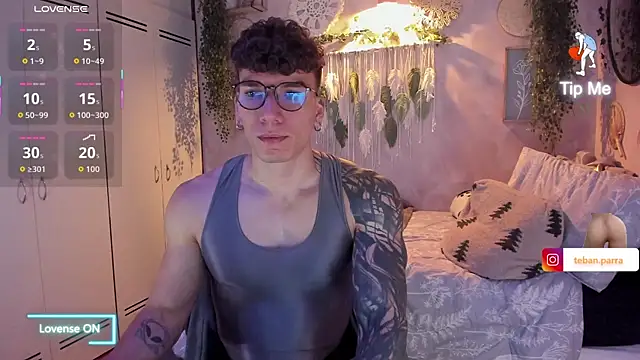 estebandi do online show from 11/30/25, 03:43