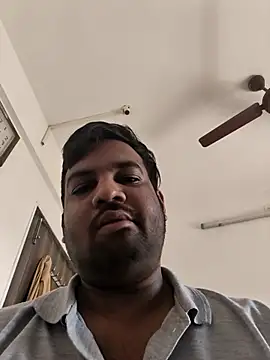 Snapshot of vinay_smalldick chatting on 01/11/26, 04:06 vinay smalldick online show from 01/11/26, 04:06