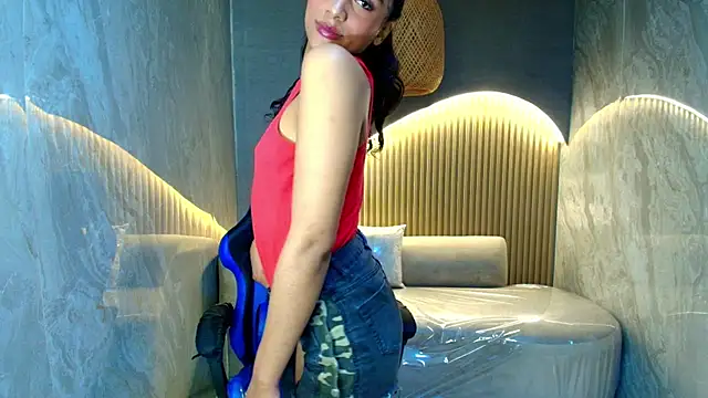 katty berry r online show from 11/27/25, 12:29