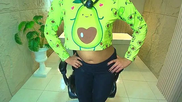 katty berry r online show from 12/18/25, 08:15