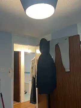 Snapshot of SexyLoLoUK chatting on 11/04/25, 04:17 SexyLoLoUK online show from 11/04/25, 04:17