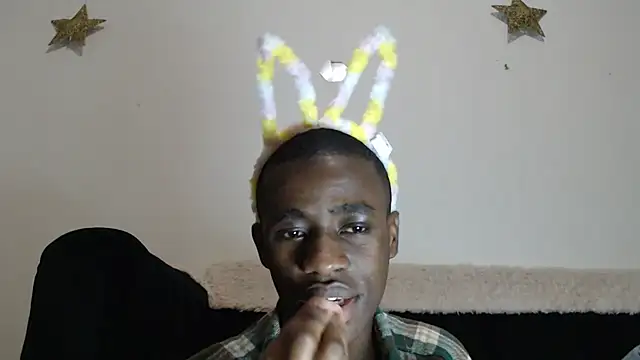 Snapshot of Vince_Favent chatting on 10/28/25, 09:06 Vince Favent online show from 10/28/25, 09:06