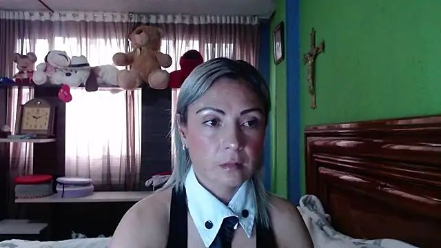  Charlize theron  online show from 10/07/25, 08:17