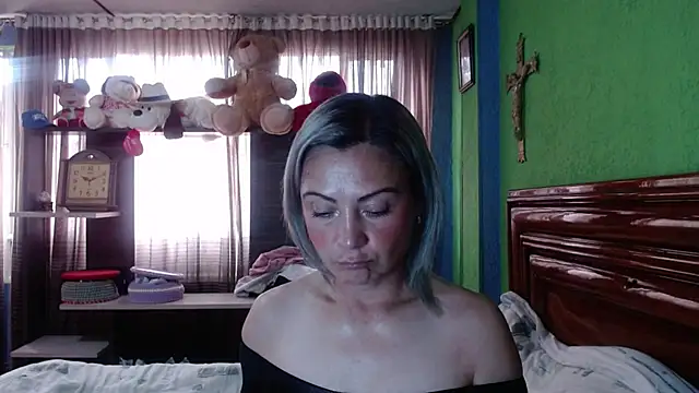  Charlize theron  online show from 10/14/25, 05:47