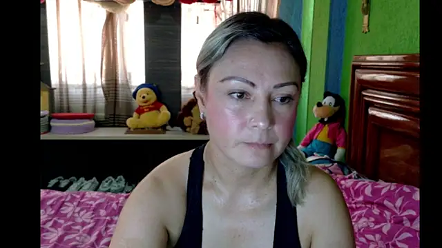 Snapshot of _Charlize_theron_ chatting on 04/18/26, 06:12 Charlize theron online show from 04/18/26, 06:12