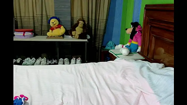 Snapshot of _Charlize_theron_ chatting on 06/11/26, 12:32 Charlize theron online show from 06/11/26, 12:32