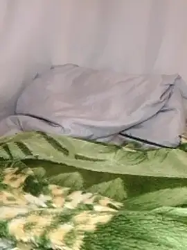 Snapshot of _lumari chatting on 11/02/25, 09:33 lumari online show from 11/02/25, 09:33