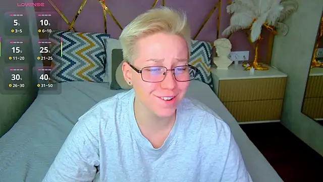 AlexandraGreen online show from 11/06/25, 09:15