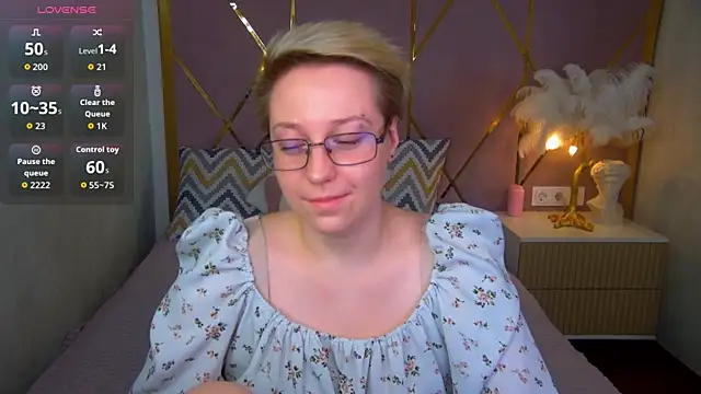 AlexandraGreen online show from 02/16/26, 10:06