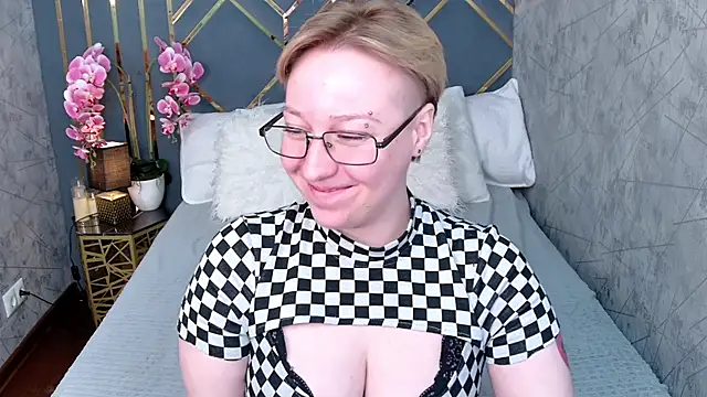 AlexandraGreen online show from 03/26/26, 11:43