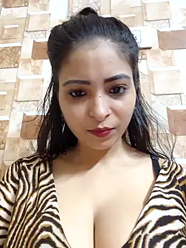 Snapshot of QUEEN-ADITI chatting on 09/11/25, 12:49 QUEEN-ADITI online show from 09/11/25, 12:49