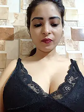Snapshot of QUEEN-ADITI chatting on 09/16/25, 02:18 QUEEN-ADITI online show from 09/16/25, 02:18