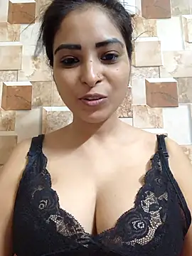 Snapshot of QUEEN-ADITI chatting on 09/24/25, 02:26 QUEEN-ADITI online show from 09/24/25, 02:26