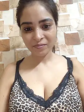 Snapshot of QUEEN-ADITI chatting on 10/03/25, 03:58 QUEEN-ADITI online show from 10/03/25, 03:58