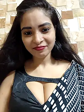 Snapshot of QUEEN-ADITI chatting on 10/05/25, 02:59 QUEEN-ADITI online show from 10/05/25, 02:59
