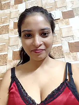 Snapshot of QUEEN-ADITI chatting on 10/13/25, 02:44 QUEEN-ADITI online show from 10/13/25, 02:44