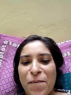 Snapshot of QUEEN-ADITI chatting on 10/13/25, 07:14 QUEEN-ADITI online show from 10/13/25, 07:14