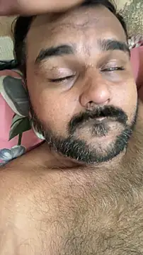 Snapshot of hahaha1319 chatting on 10/24/25, 10:17 hahaha1319 online show from 10/24/25, 10:17