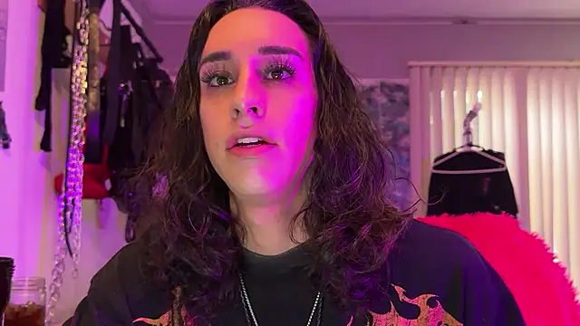 xoFrankie online show from 10/10/25, 09:14