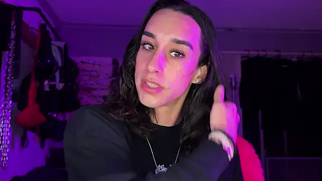 xoFrankie online show from 11/13/25, 03:05