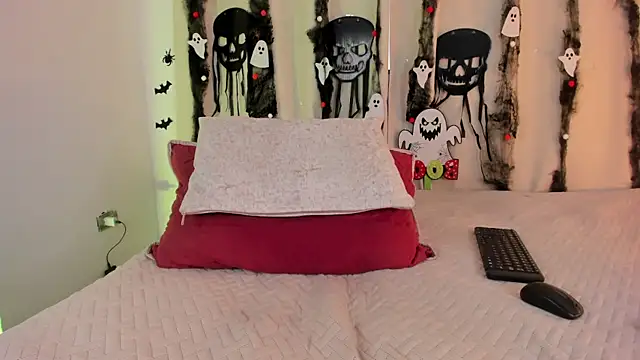 mrhot night online show from 10/19/25, 10:54