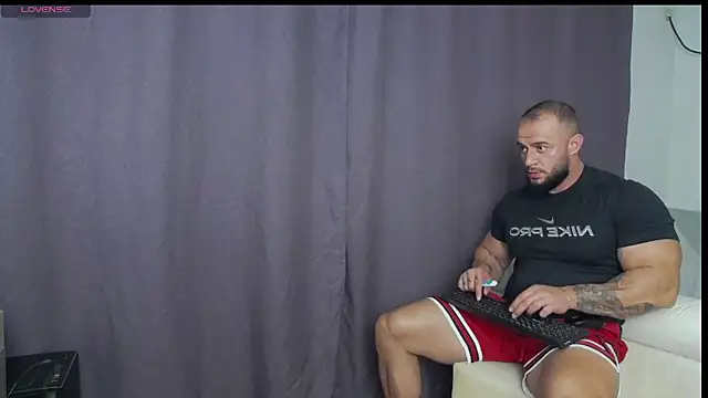 Snapshot of RickyMiami1 chatting on 09/11/25, 05:57 RickyMiami1 online show from 09/11/25, 05:57