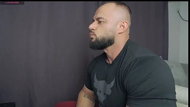 Snapshot of RickyMiami1 chatting on 10/02/25, 07:54 RickyMiami1 online show from 10/02/25, 07:54