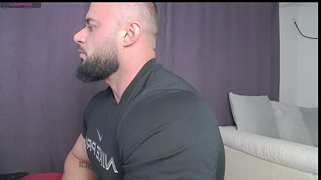 Snapshot of RickyMiami1 chatting on 10/04/25, 05:55 RickyMiami1 online show from 10/04/25, 05:55