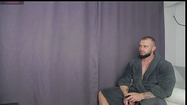 Snapshot of RickyMiami1 chatting on 10/11/25, 09:35 RickyMiami1 online show from 10/11/25, 09:35