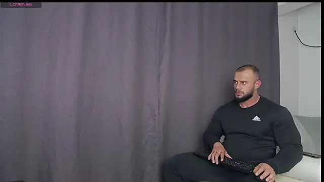 Snapshot of RickyMiami1 chatting on 10/12/25, 07:02 RickyMiami1 online show from 10/12/25, 07:02