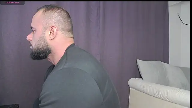 Snapshot of RickyMiami1 chatting on 10/13/25, 06:52 RickyMiami1 online show from 10/13/25, 06:52