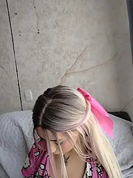 Ella rr online show from 04/12/26, 06:02