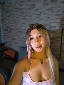 Ella rr online show from 04/18/26, 01:31