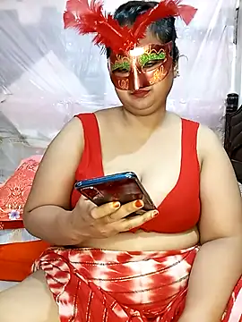 Snapshot of Tanisha-Chy chatting on 09/26/25, 05:28 Tanisha-Chy online show from 09/26/25, 05:28