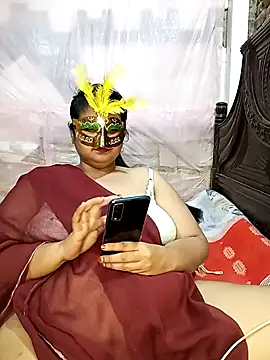 Snapshot of Tanisha-Chy chatting on 10/08/25, 05:32 Tanisha-Chy online show from 10/08/25, 05:32