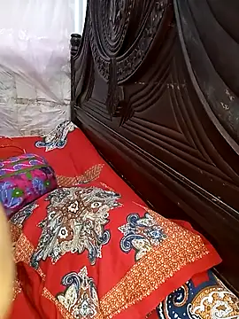 Snapshot of Tanisha-Chy chatting on 10/21/25, 05:35 Tanisha-Chy online show from 10/21/25, 05:35