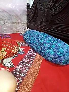 Snapshot of Tanisha-Chy chatting on 10/30/25, 04:41 Tanisha-Chy online show from 10/30/25, 04:41