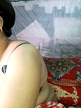 Snapshot of Tanisha-Chy chatting on 11/23/25, 05:57 Tanisha-Chy online show from 11/23/25, 05:57