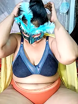 Snapshot of Tanisha-Chy chatting on 11/27/25, 05:26 Tanisha-Chy online show from 11/27/25, 05:26