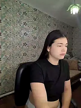 Snapshot of Albi_Glow chatting on 09/24/25, 02:37 Albi Glow online show from 09/24/25, 02:37