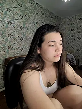 Snapshot of Albi_Glow chatting on 09/27/25, 06:35 Albi Glow online show from 09/27/25, 06:35