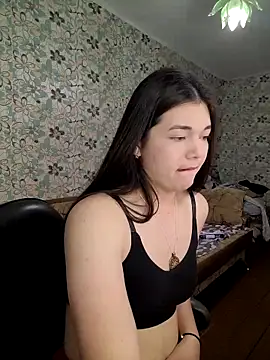 Snapshot of Albi_Glow chatting on 09/30/25, 02:27 Albi Glow online show from 09/30/25, 02:27