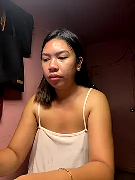 Snapshot of aniya_04 chatting on 10/02/25, 04:47 aniya 04 online show from 10/02/25, 04:47