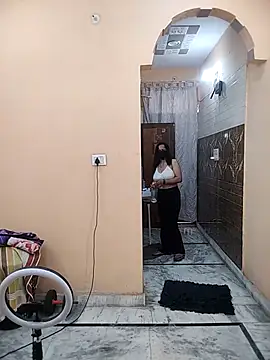 meenu bhabhi547 online show from 03/31/26, 04:35