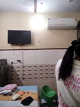 meenu bhabhi547 online show from 04/08/26, 02:00